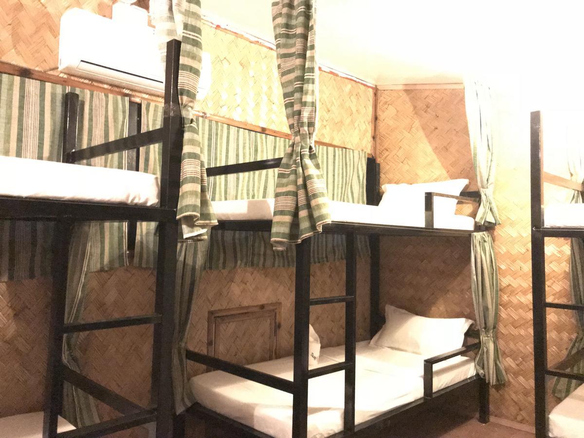 Island Hostel Корон Екстериор снимка