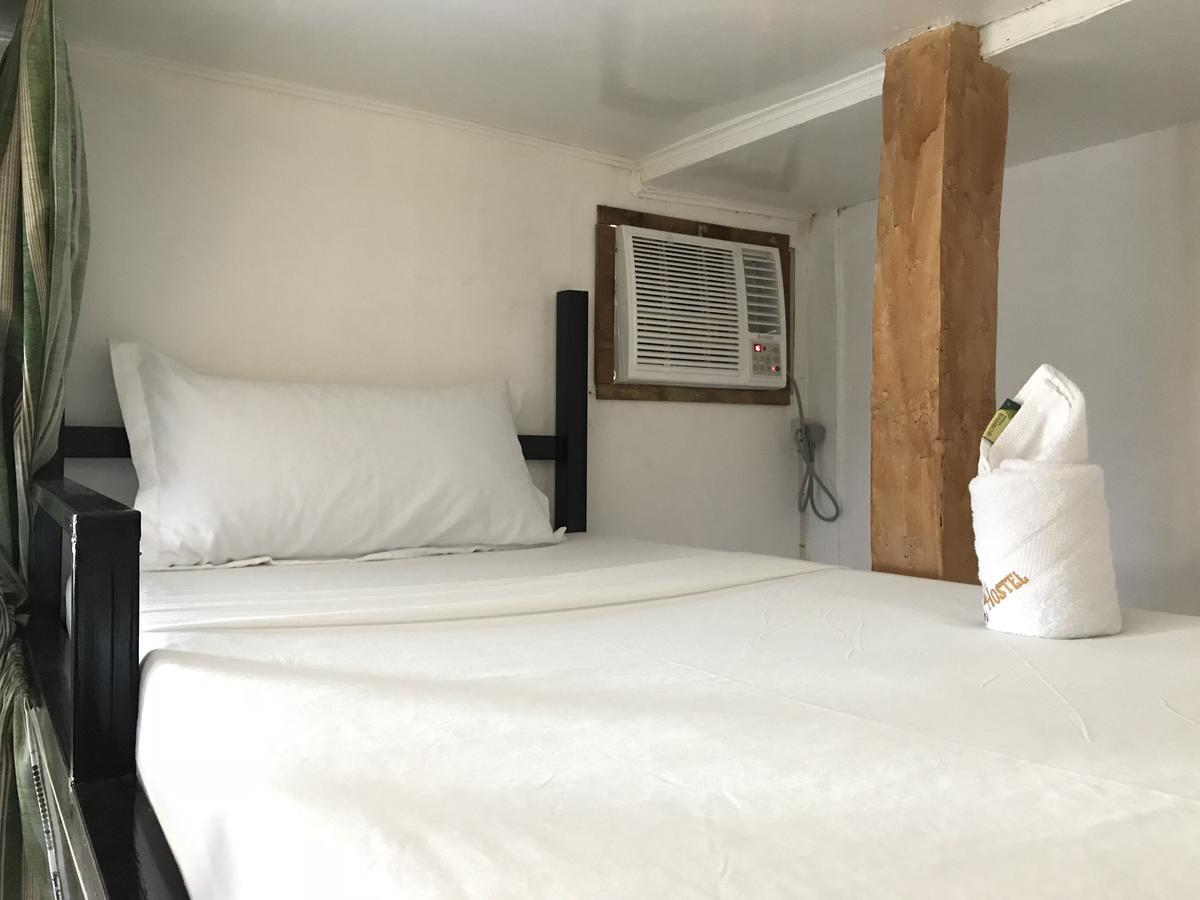 Island Hostel Корон Екстериор снимка