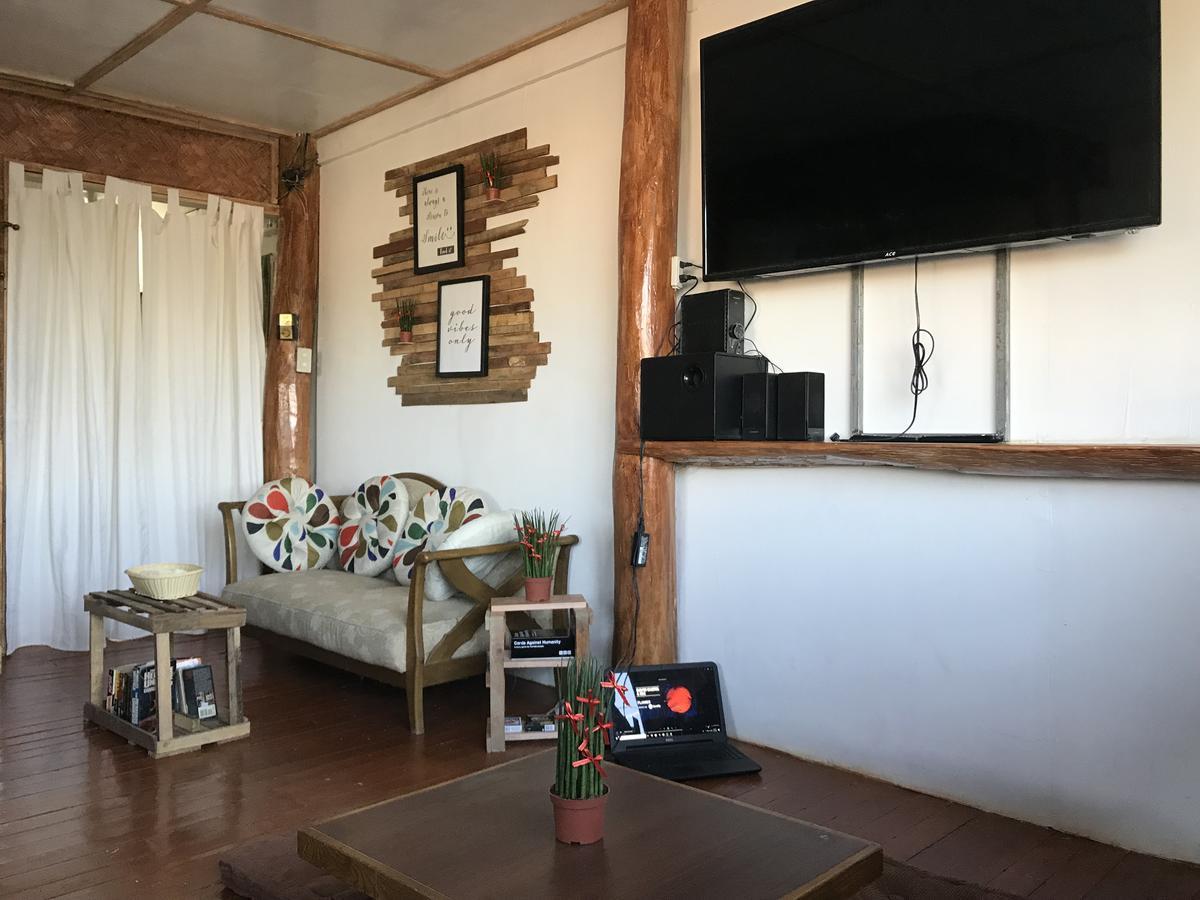 Island Hostel Корон Екстериор снимка