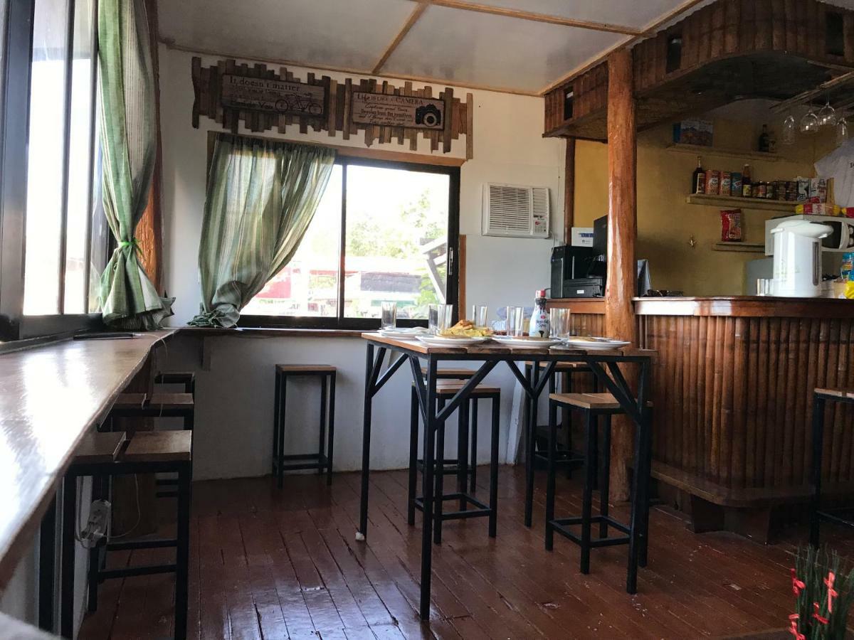 Island Hostel Корон Екстериор снимка